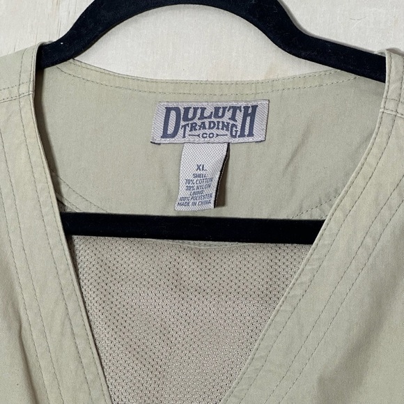 Duluth Trading Utility Vest Cargo Fishing Outdoor Hiking Zip Up Size XL - Picture 2 of 11